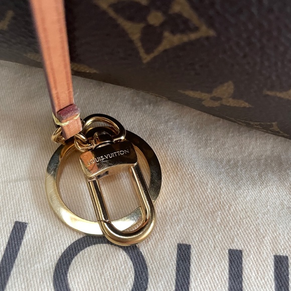 Beautiful ๐Louie Vuitton๐ Arsty MM - Picture 3 of 14